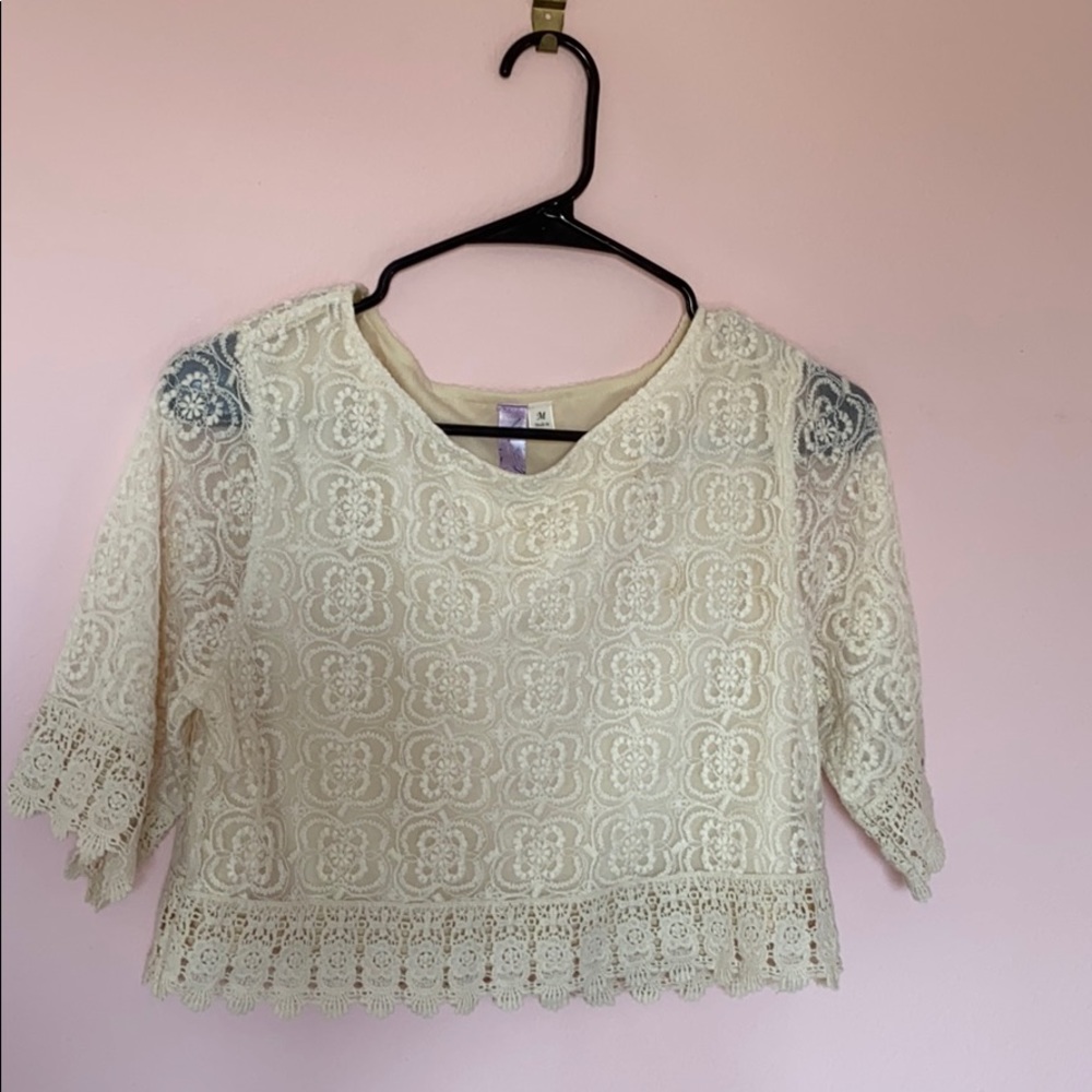 Very cute cropped lace top!